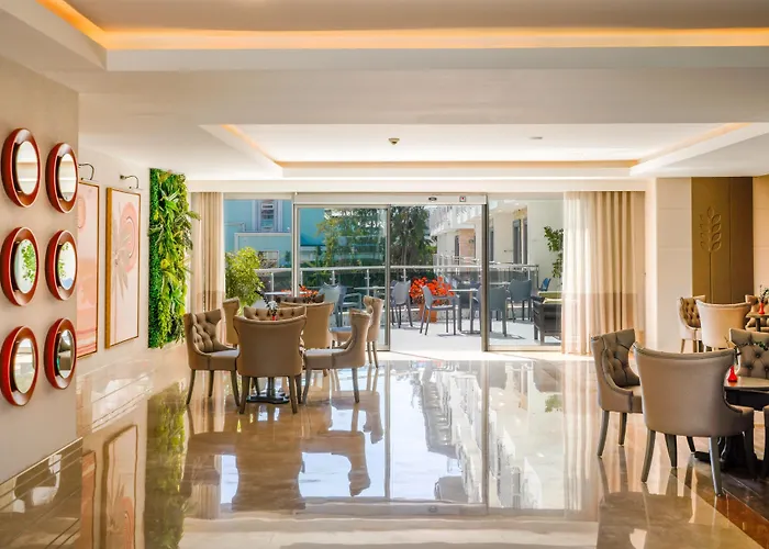Diamond Beach Hotel & Spa